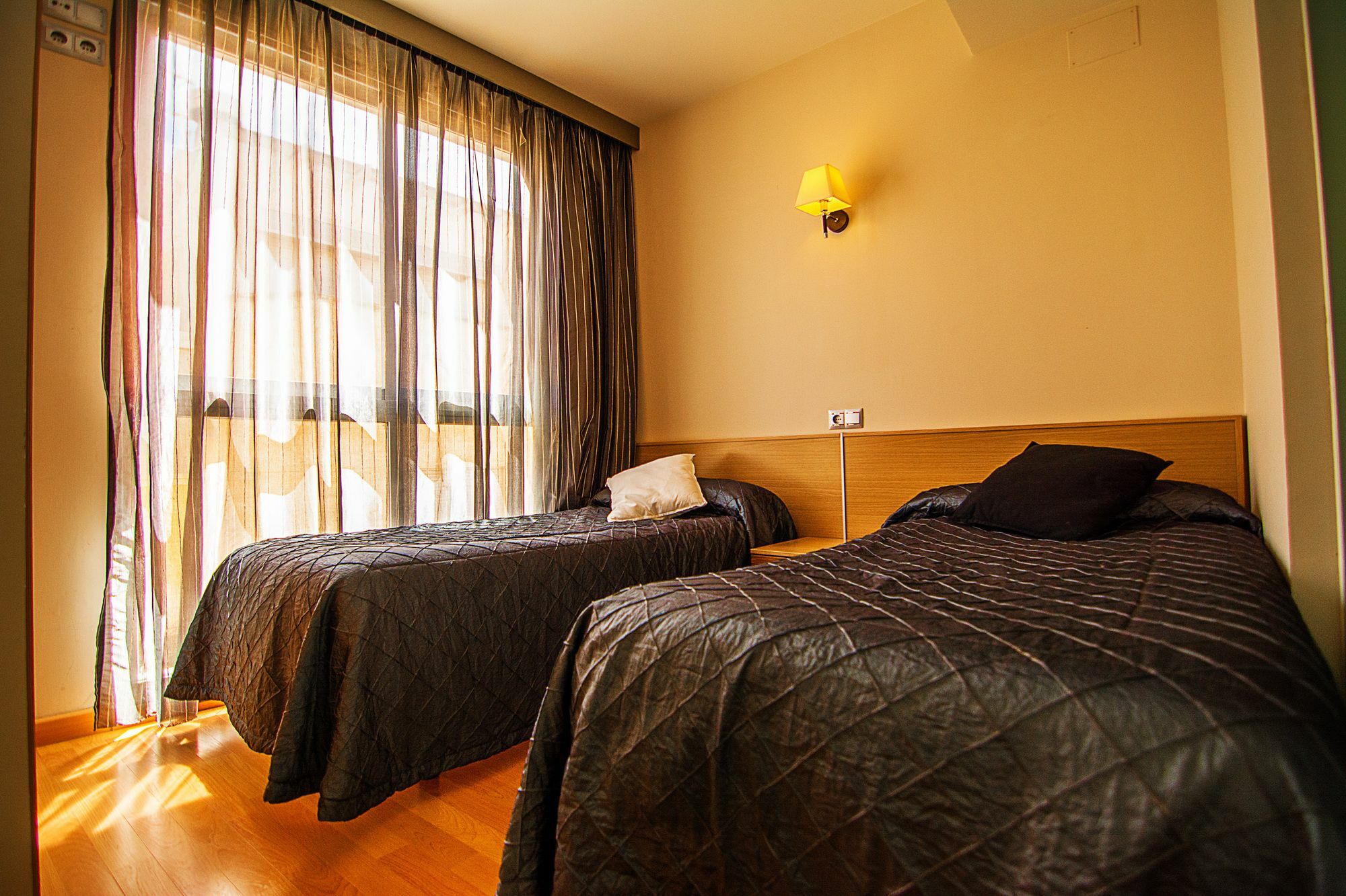 Dream Suites And Apartments Almeria Centro Exterior photo